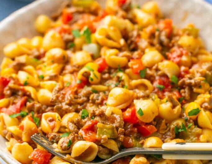 Quick Crockpot Taco Pasta