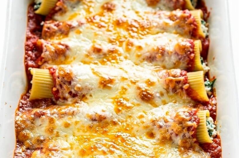 Spinach and Ricotta Stuffed Manicotti